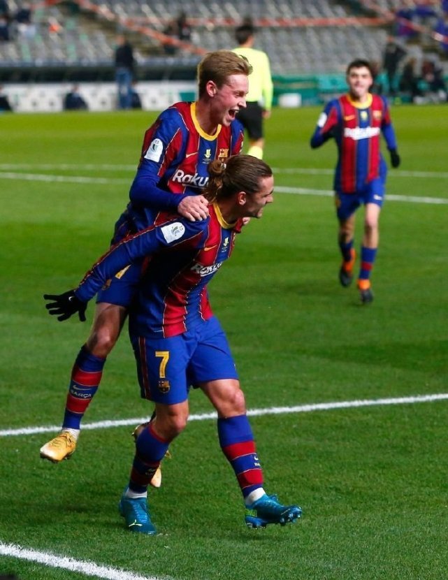 法媒：巴黎FC想签下坎特，他与吉达联合的合同仅剩不到一年