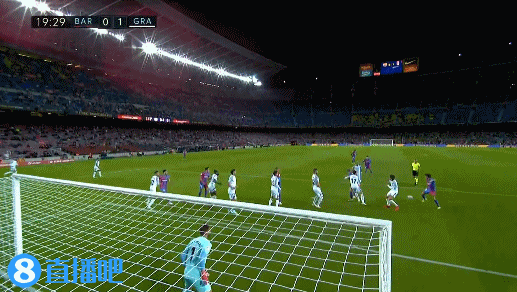 巴萨的丢球方式总是千篇一律…前锋速度也不用特别快，克纳夫这次只有32km／h