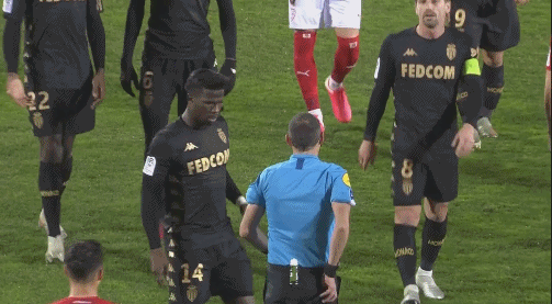 狼队2分垫底创英超尴尬纪录，魔鬼赛程恐让保级希望提前破灭（狼队仅2分垫底创英超尴尬纪录，魔鬼赛程或令保级前景堪忧）