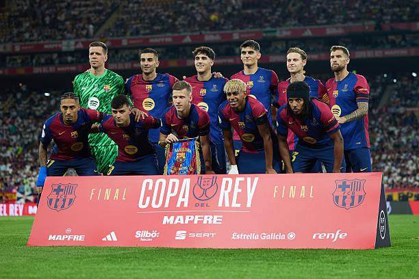 英媒：热刺有意罗德里戈和伊尔迪兹，范德芬是皇马引援目标